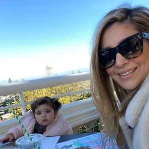 Meet your Posher, Shila